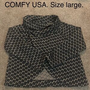 Comfy USA Geometric Black and White Top sz large